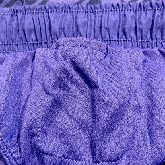 Nike Women’s Dri-Fit 3” Tempo Icon Clash Running Shorts - Picture 8 of 13